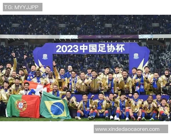 2023年现存足球明星排行榜前十名揭晓引发热议与讨论 2023年现存足球明星排行榜前十名揭晓引发热议与讨论